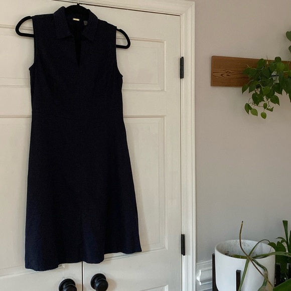 T Tahari Dresses & Skirts - T Tahari Sleeveless Collared Linen Dress‎ Lightweight Navy Blue Size 4 Blend